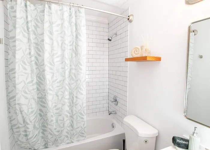 Coastal • Access • Sleeps 14 *
