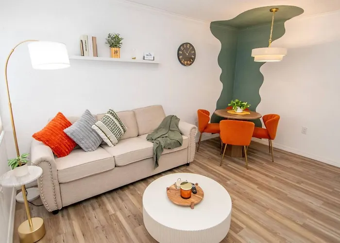 Coastal • Access • Sleeps 14 Holiday home