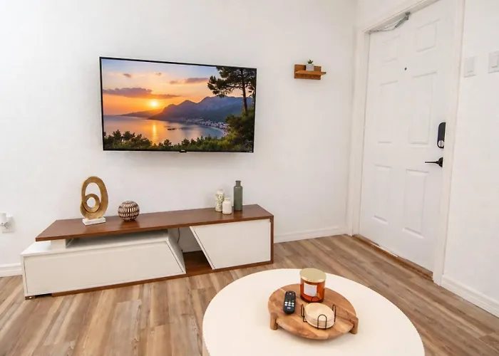 Coastal • Access • Sleeps 14 * Clearwater Beach