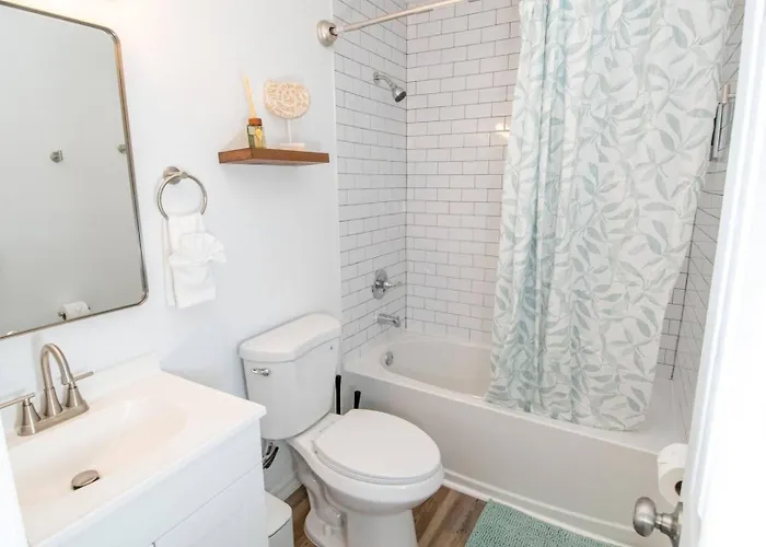 Holiday home Coastal • Access • Sleeps 14 *