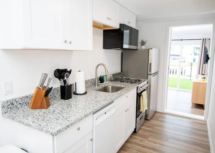 Holiday home Coastal • Access • Sleeps 14